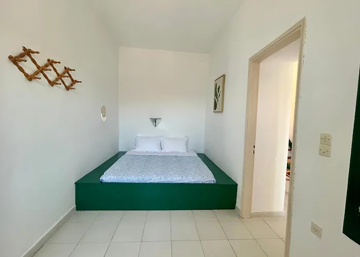 Lukianos House * Tripití