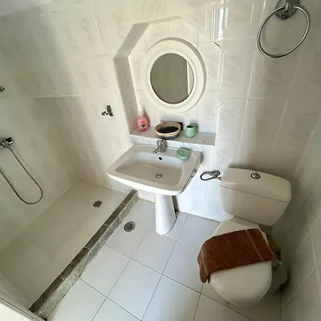 بيت للعطل Lukianos House