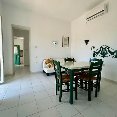بيت للعطل Lukianos House تريبيتي