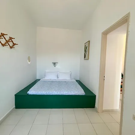 Lukianos House * تريبيتي